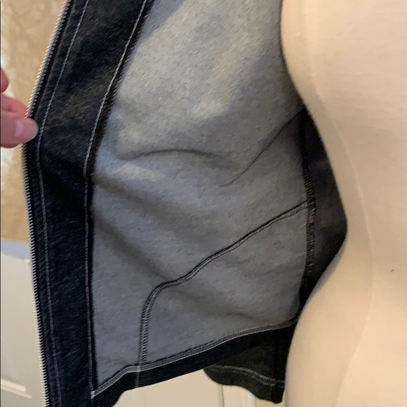 Small jacket - Picture 3 of 3